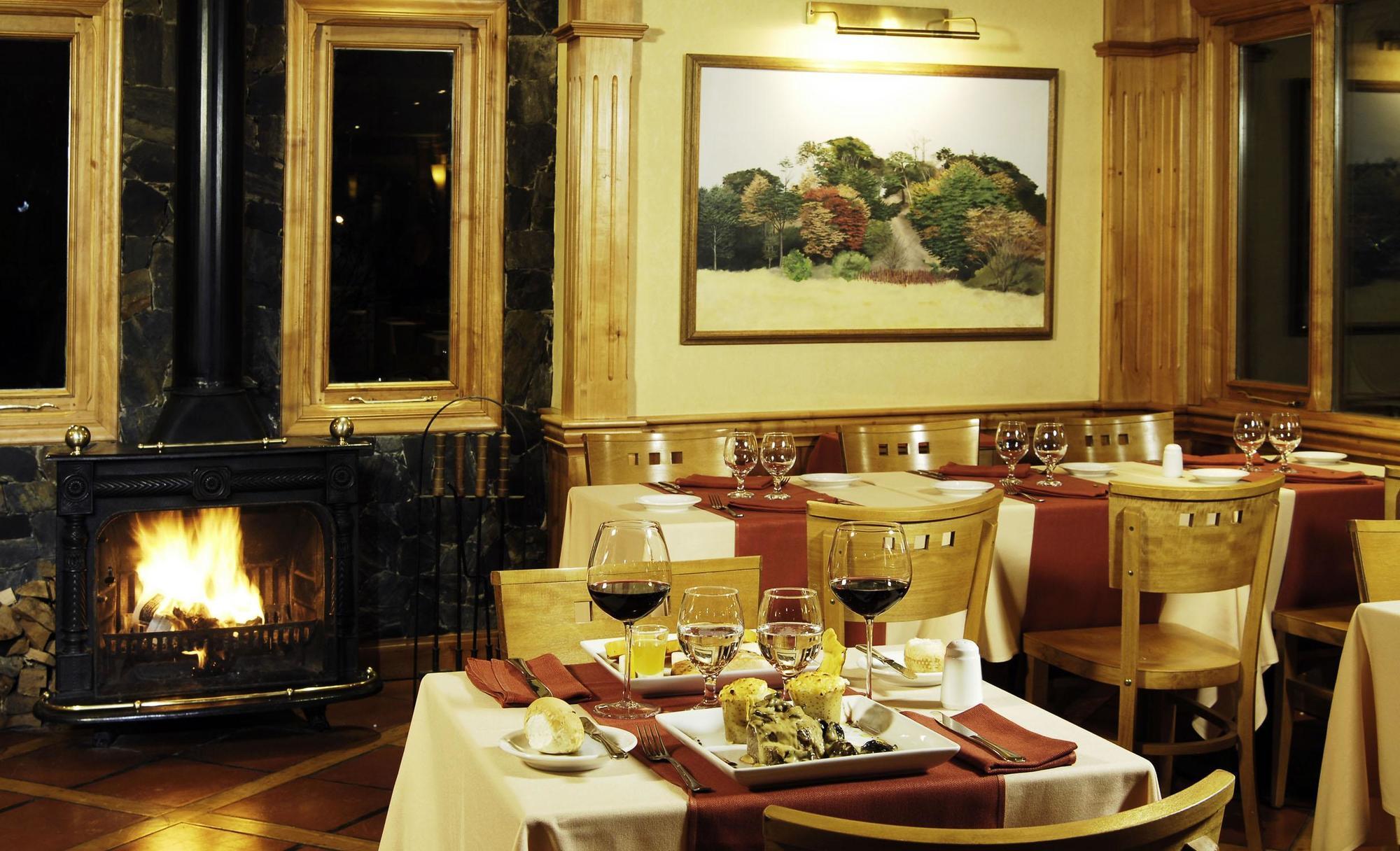 Del Bosque Apart Hotel อูซัวยา ภายนอก รูปภาพ