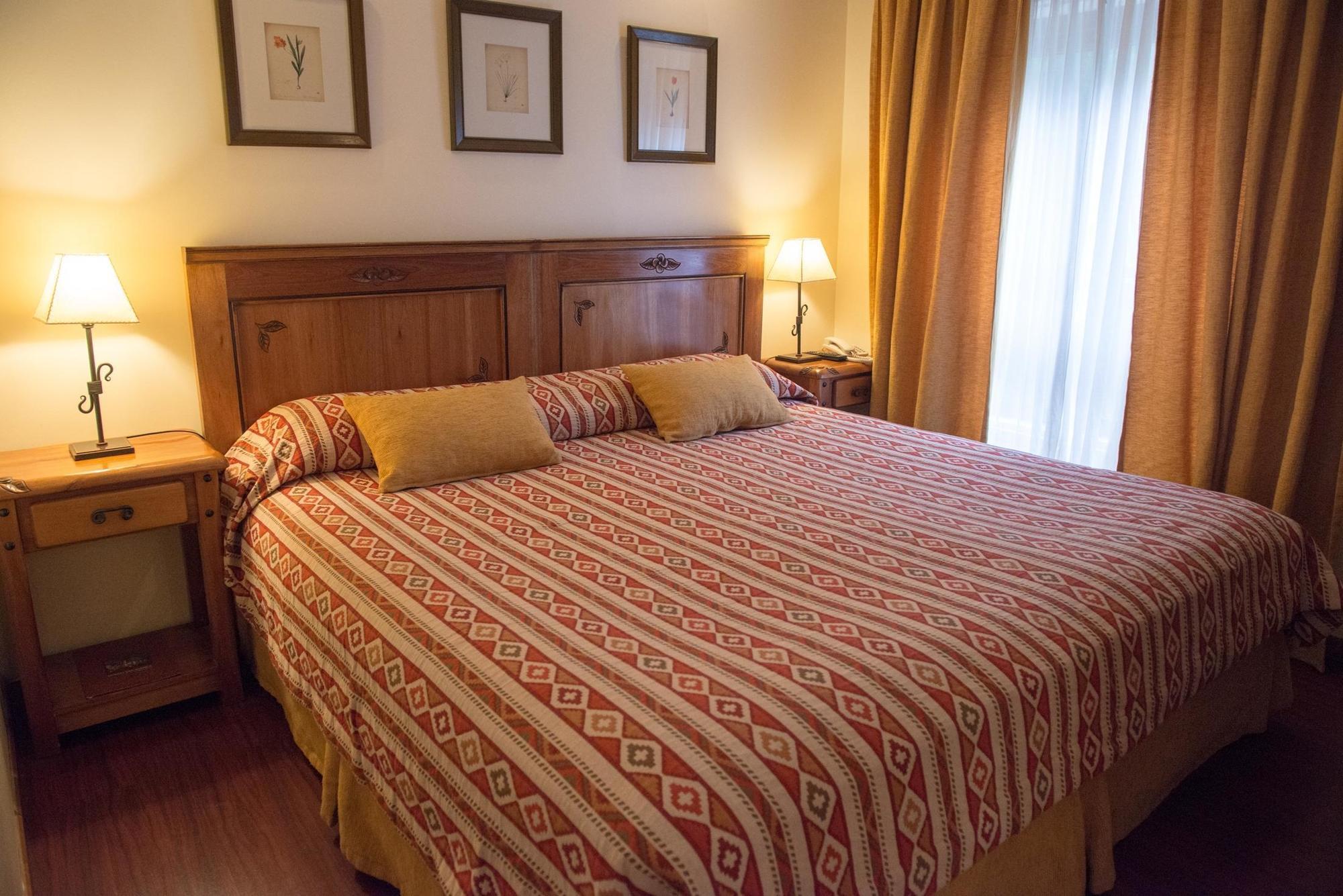 Del Bosque Apart Hotel อูซัวยา ภายนอก รูปภาพ