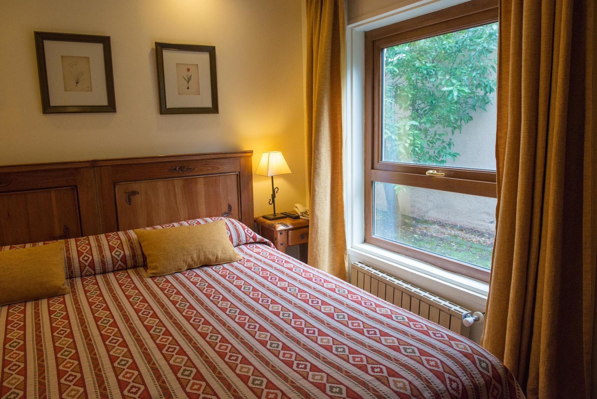 Del Bosque Apart Hotel อูซัวยา ภายนอก รูปภาพ